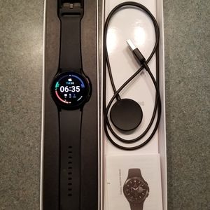 Samsung Watch 4 smartwatch